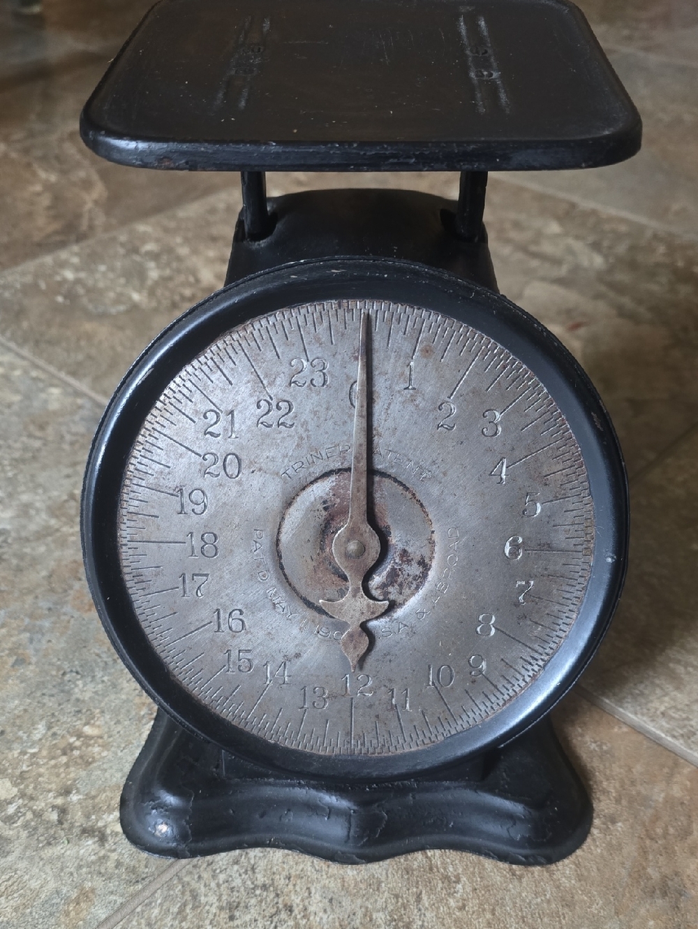 1906 Vintage Black Kitchen We Scale with Metal Dial